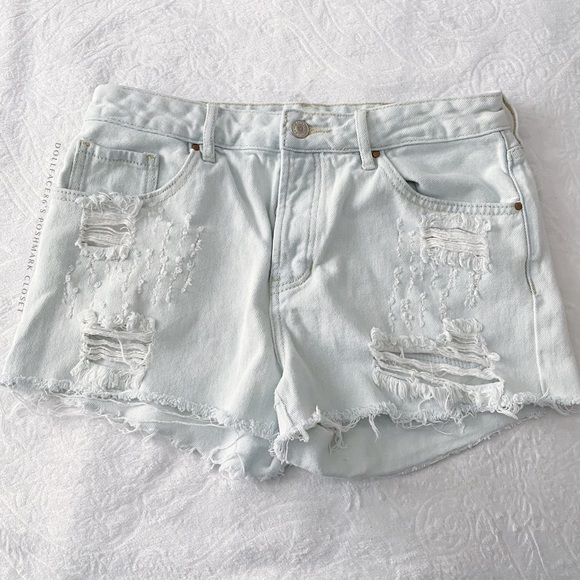PacSun Mid Rise Light Wash Ripped Jean Shorts - Picture 2 of 13